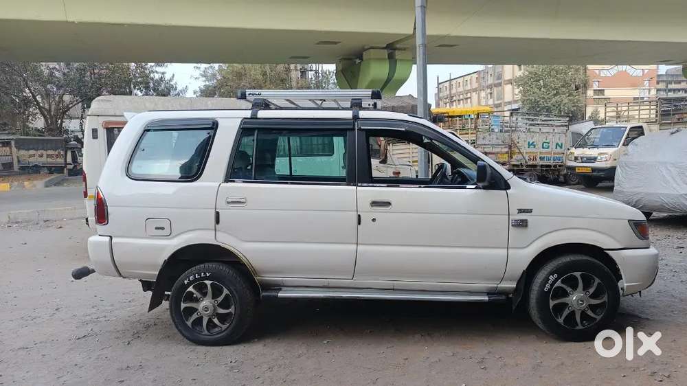 Chevrolet Tavera Neo 3 Ls 2015 Diesel 124755 Km Driven