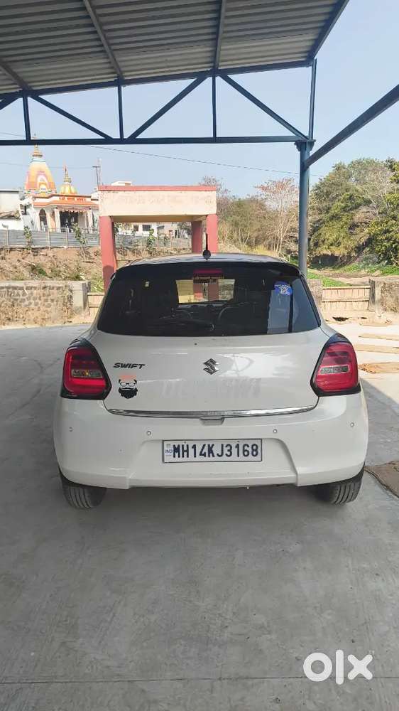 Maruti Suzuki Swift Zxi+ Deul Tone Petrol 35000 Km Dreven