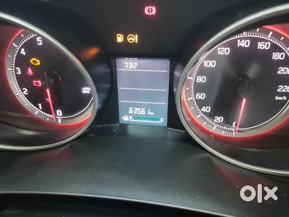 Maruti Suzuki Swift Vxi + Manual, 2018, Petrol