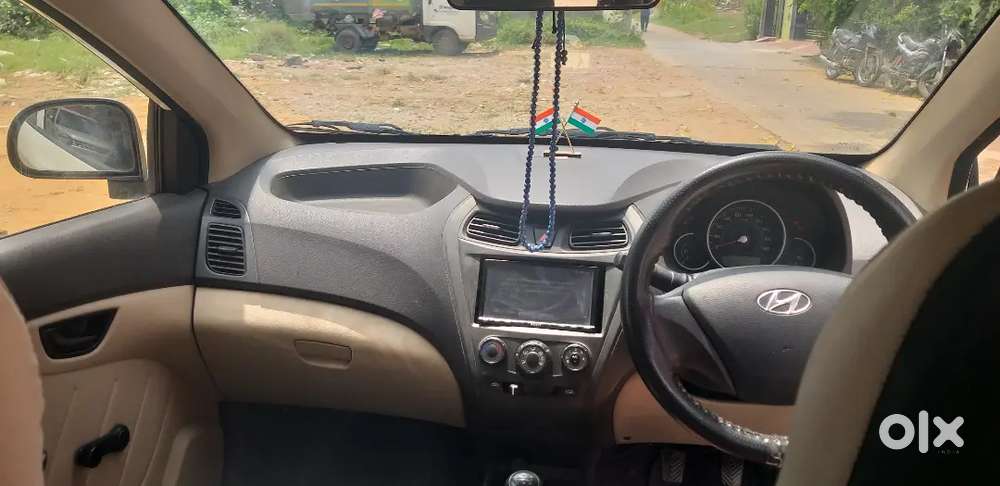 Hyundai Eon Magna 2012