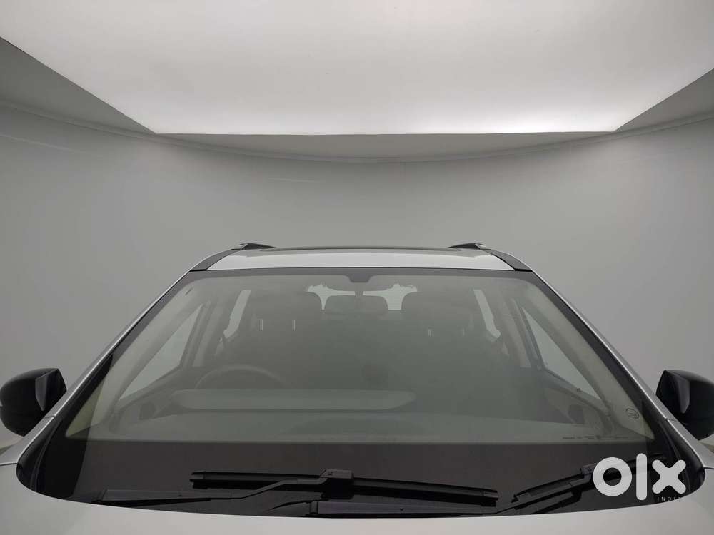 Mahindra Xuv700 2.0 Ax 5 Petrol At Str, 2022, Petrol