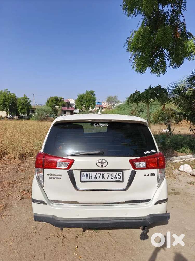 Toyota Innova Crysta 2.4 Z 2016