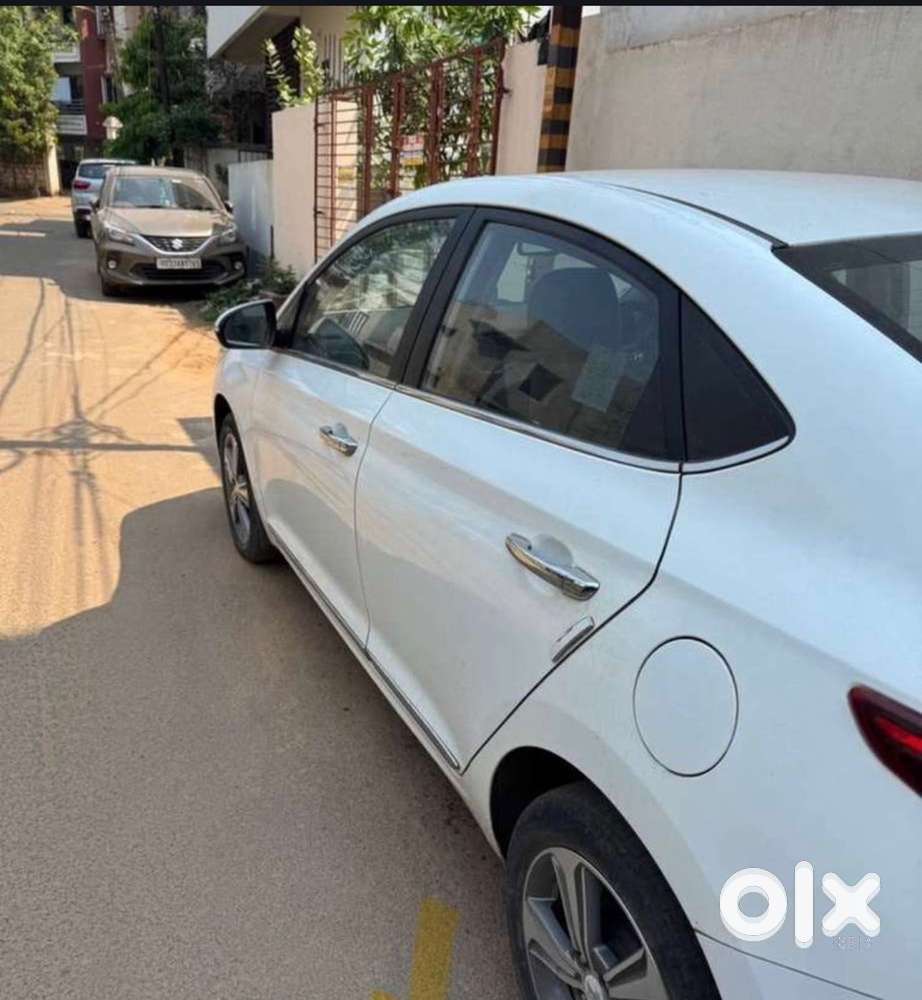 Hyundai Verna 2018 Petrol Manual Year