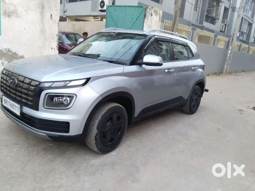 Hyundai Venue Sx Mt, 2023, Petrol