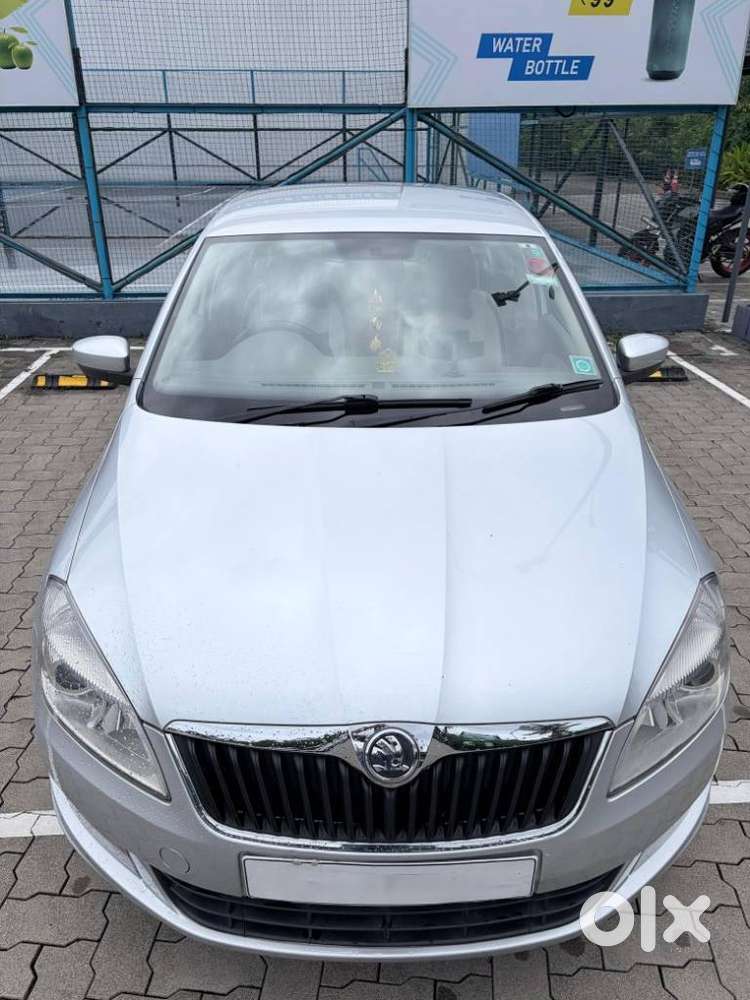 Skoda Rapid 1.6 Mpi Elegance, 2015, Petrol