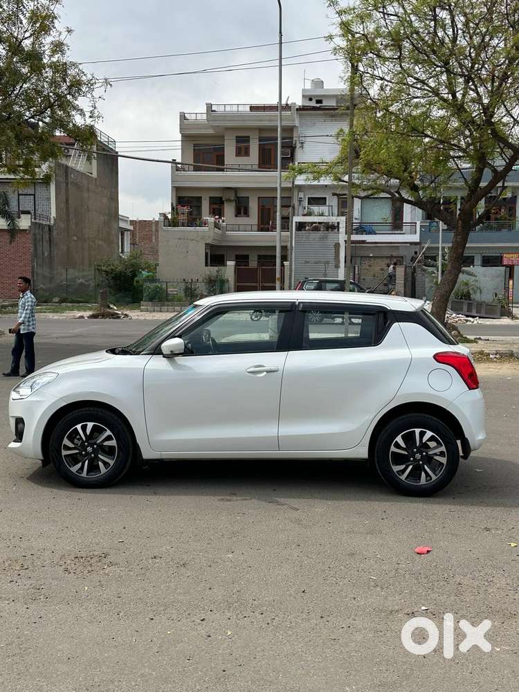 Maruti Suzuki Swift 1.2 Vxi (o), 2023, Petrol
