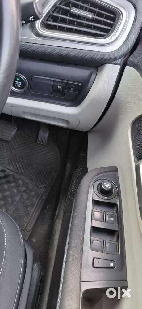 Tata Altroz Xz, 2024, Petrol