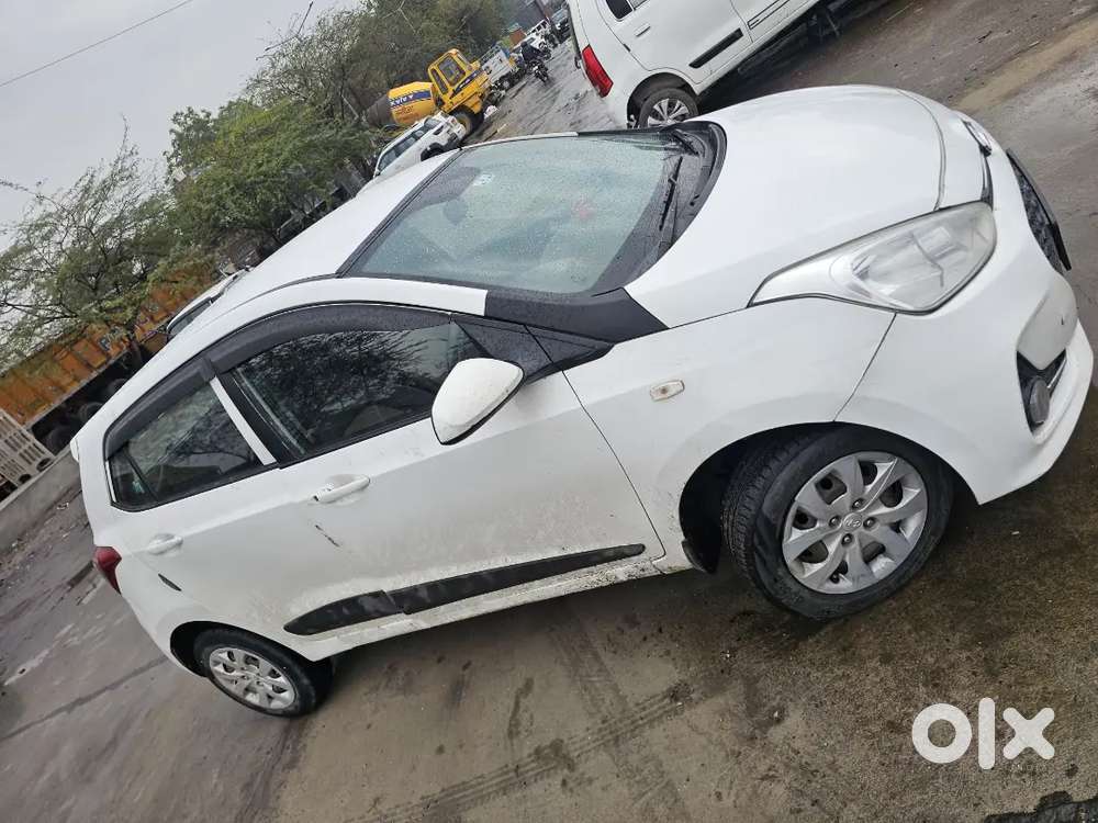 Hyundai Grand I10 2017 Diesel 90000 Km Driven