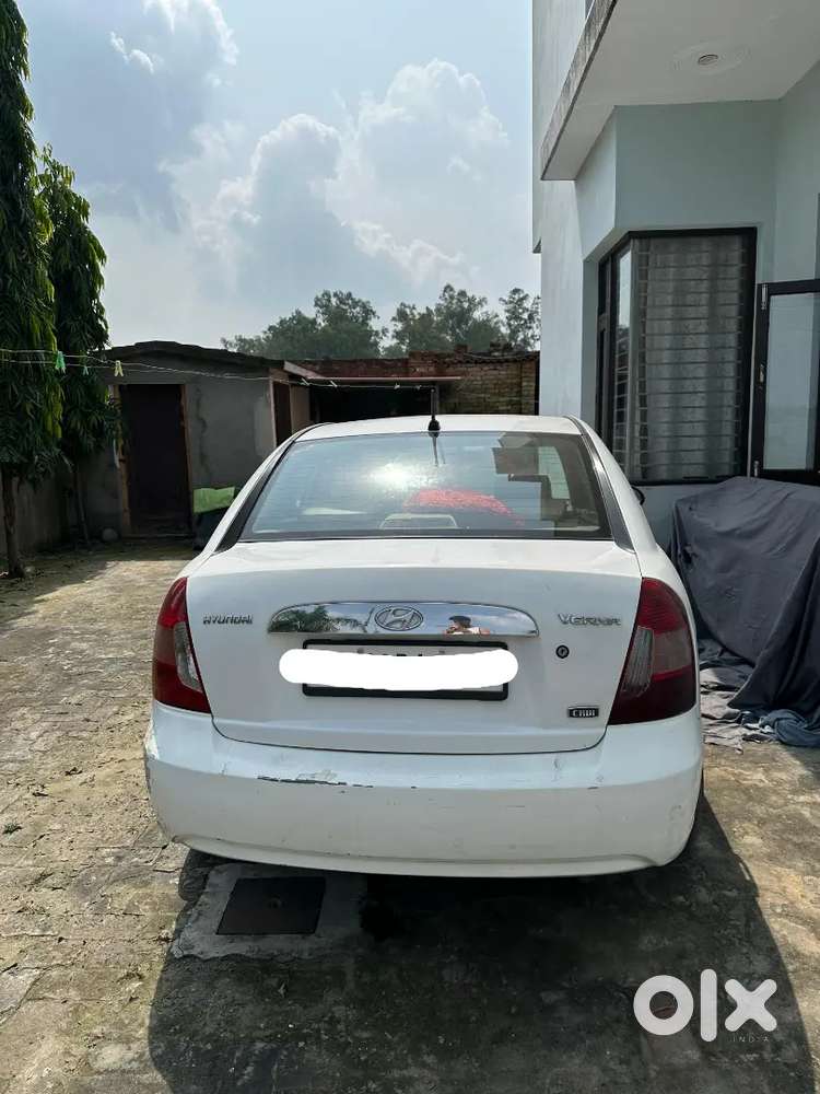 Hyundai Verna 2010 Diesel Manual