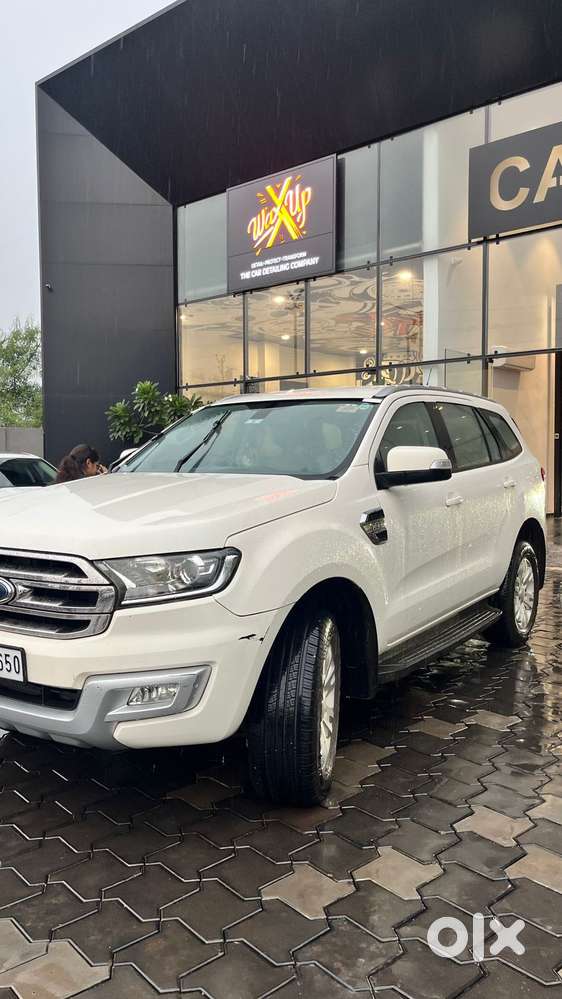 Ford Endeavour 3.2 Titanium 4x4 At, 2016, Diesel