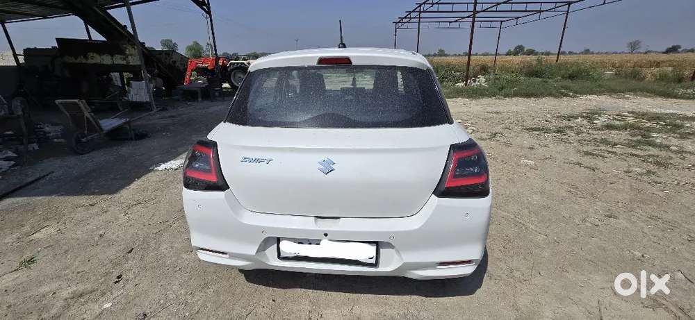 Maruti Suzuki Swift 2025 Petrol 27000 Km Driven