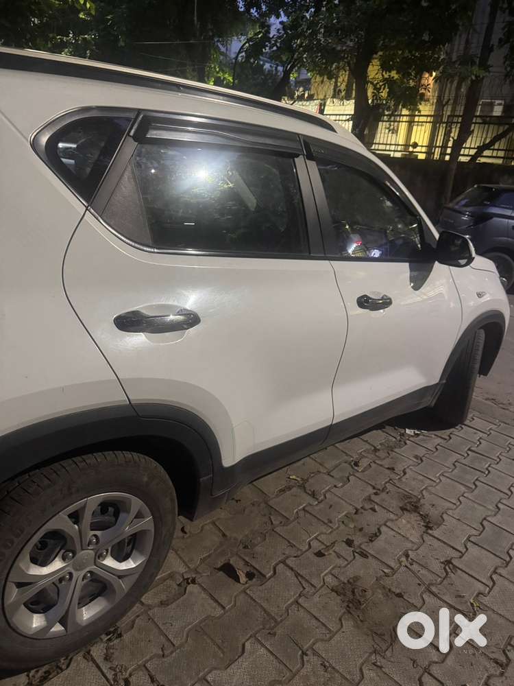 Kia Sonet Manual Petrol 2022