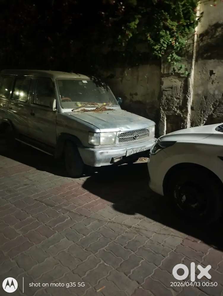 Toyota Qualis 2000 Diesel 10000 Km Driven