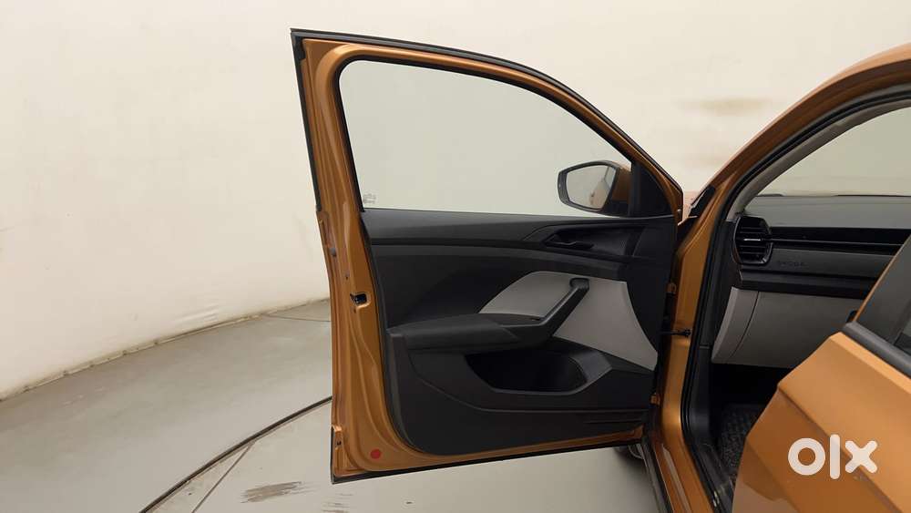 Skoda Kushaq Active 1.0 Tsi Mt, 2022, Petrol