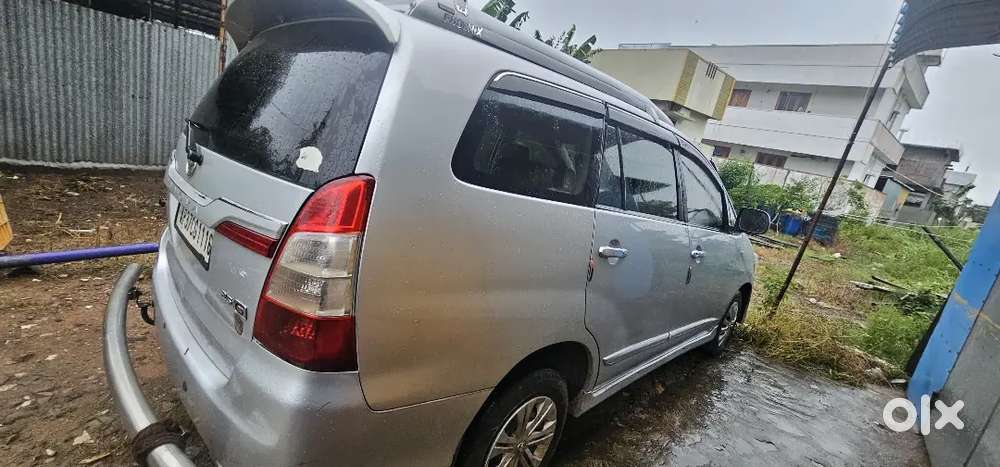 Toyota Innova 2014 Diesel 265000 Km Driven