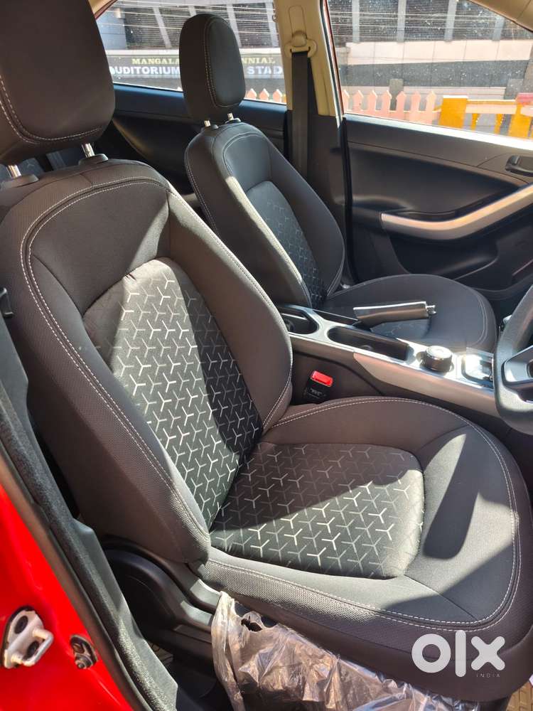 Tata Nexon 1.5 Revotorq Xma Plus (s) Amt, 2022, Petrol