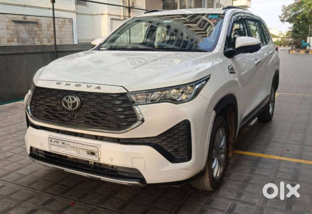 Toyota Innova Hycross 2.0 Vx Hybrid 7 Str, 2023, Petrol