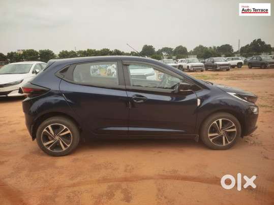 Tata Altroz 1.2 Xz Plus Dark Edition, 2022, Petrol