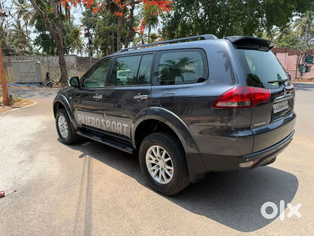 Mitsubishi Pajero Sport 2015



Mitsubishi  Pajero