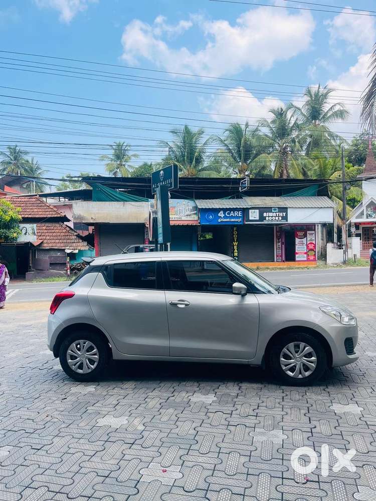 Maruti Suzuki Swift Vxi Optional, 2020, Petrol