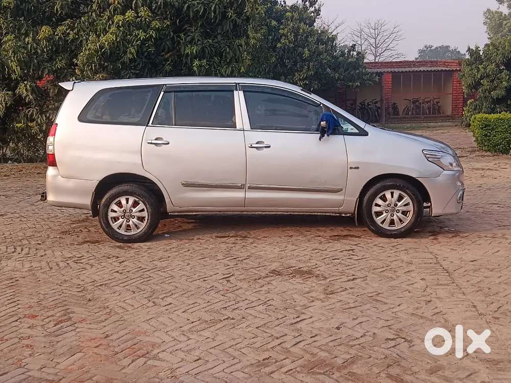 Toyota Innova 2010 Diesel Well Maintained