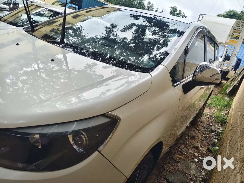 Mahindra Marazzo 2020 Diesel M8