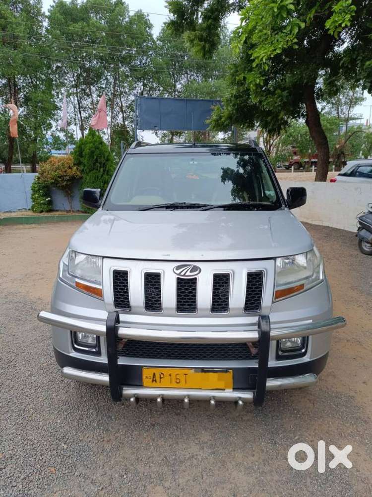 Mahindra Tuv 300 Mhawk100 T8 Dual Tone, 2017, Diesel