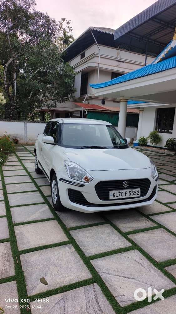 Maruti Suzuki Swift 2018 Amt Vxi, 2020, Petrol