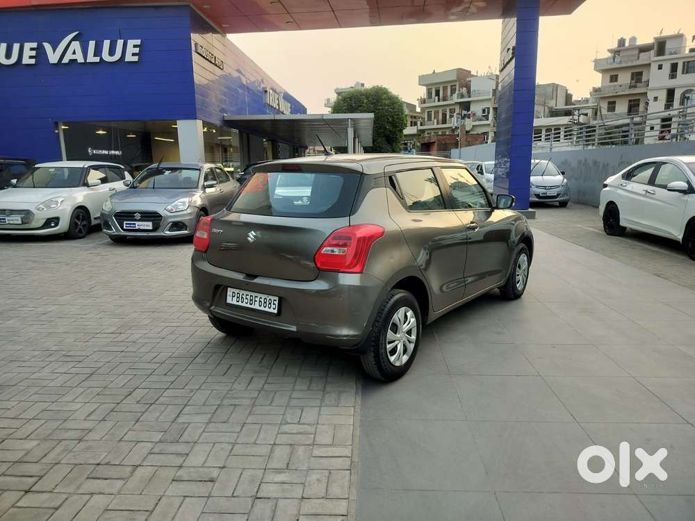 Maruti Suzuki Swift Vxi + Manual, 2023, Petrol