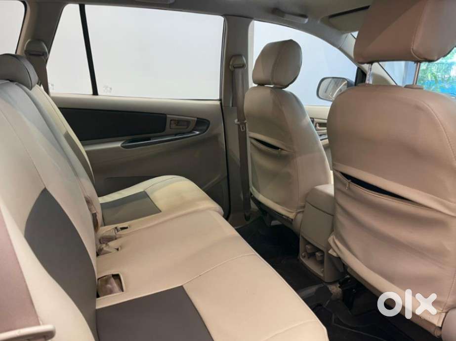 Toyota Innova 2.5 G (diesel) 8 Seater, 2013, Diesel