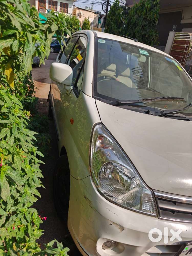 Maruti Suzuki Zen Estilo 2010