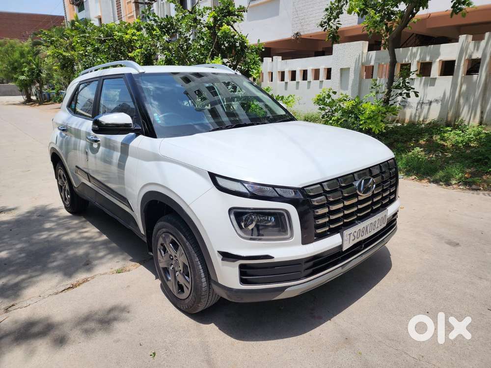 Hyundai Venue 1.2 S (o), 2024, Petrol