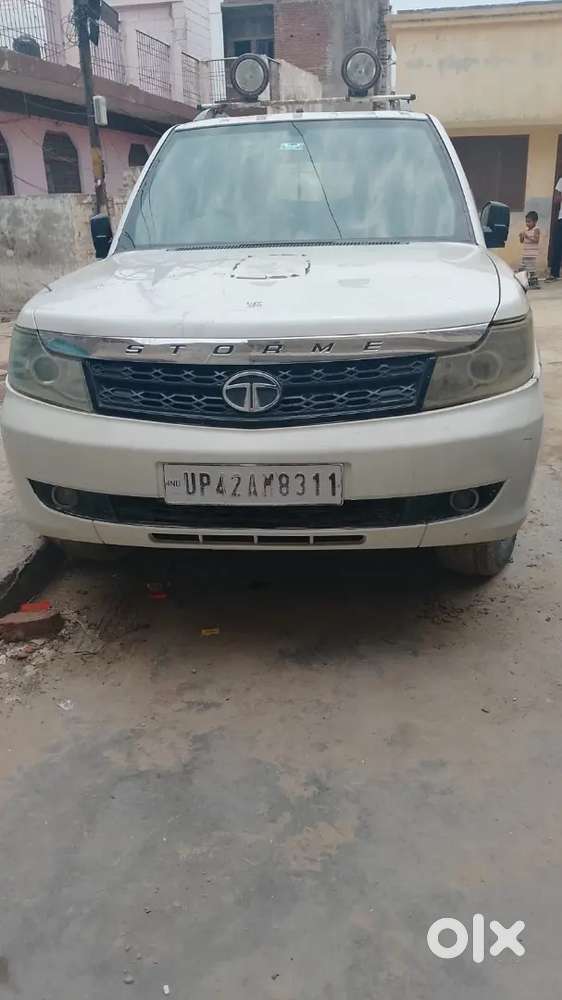 Tata Safari Storme 2017