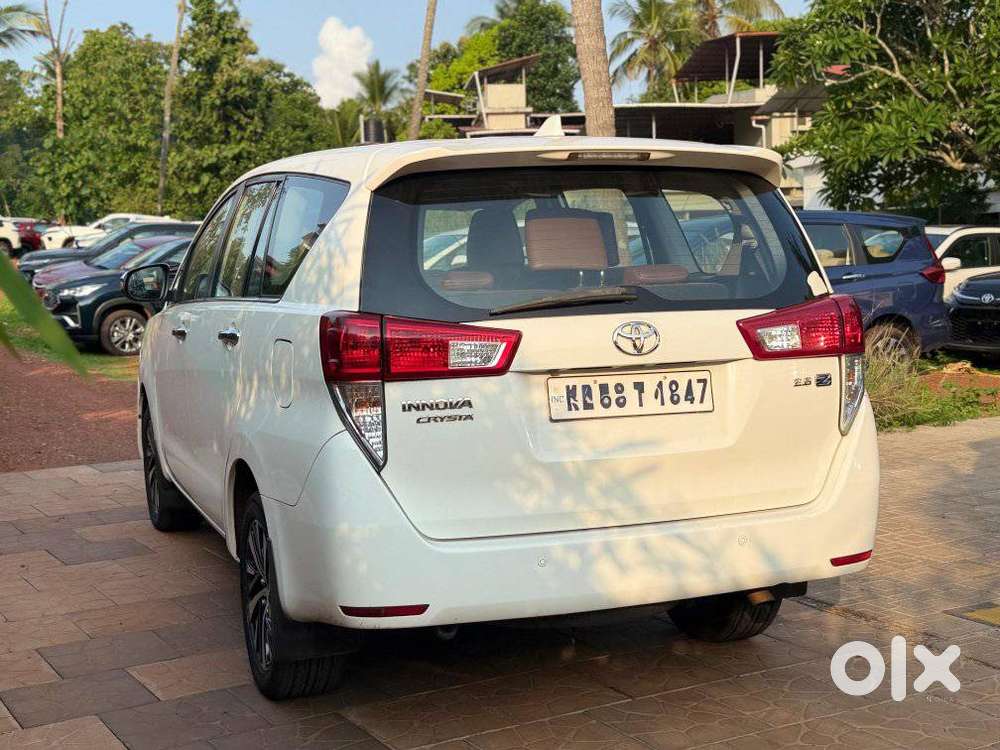 Toyota Innova Crysta 2.8z Automatic, 2016, Diesel