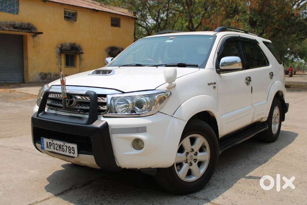 Toyota Fortuner 3.0 4x4 Manual, 2011, Diesel