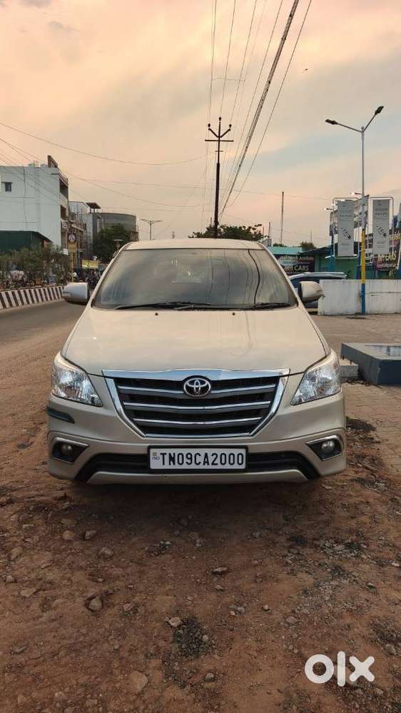 Toyota Innova 2.5 Vx 8 Seater Bs Iv, 2015, Diesel