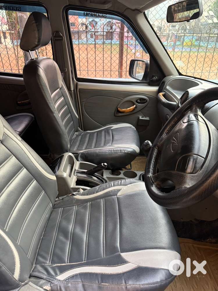 Mahindra Scorpio Classic 2011