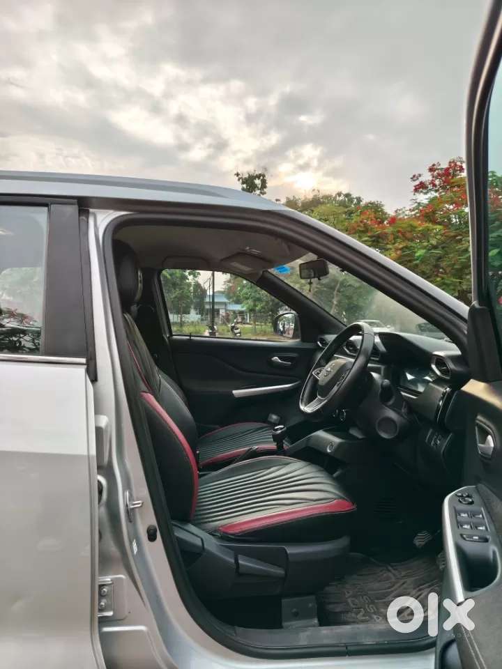 Nissan Magnite 1.0 Xv Premium, 2021, Petrol