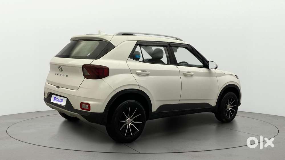 Hyundai Venue 1.2 S Plus, 2022, Petrol