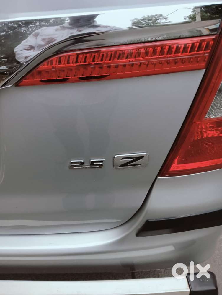 Toyota Innova 2.5 Z Diesel 7 Seater Bs Iv, 2014, Diesel