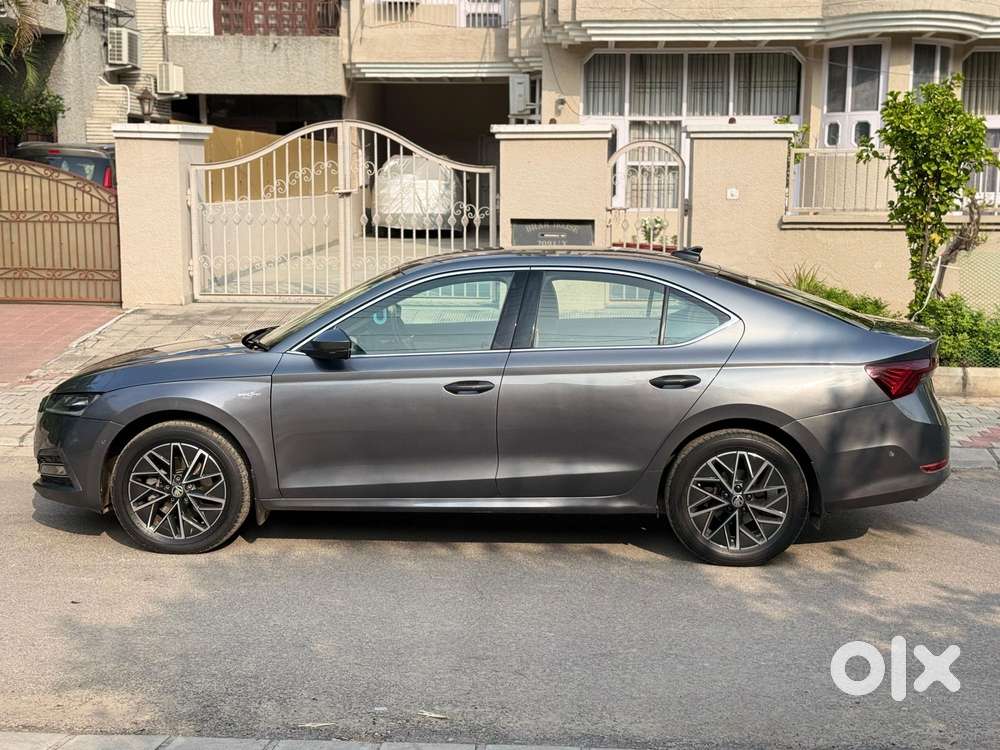 Skoda Octavia 2.0 L K Tsi At, 2023, Petrol