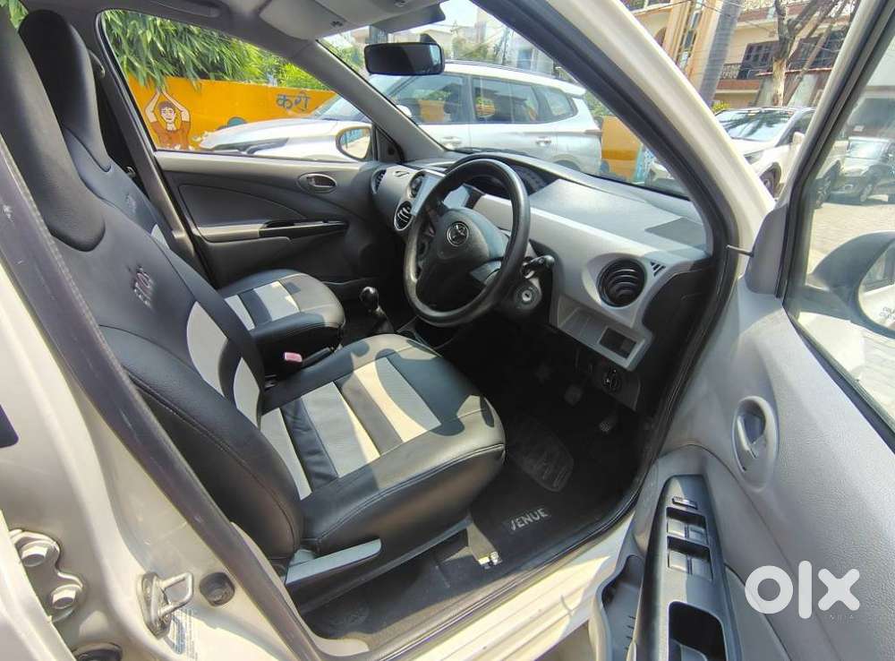 Toyota Etios 2010-2012 V, 2011, Petrol