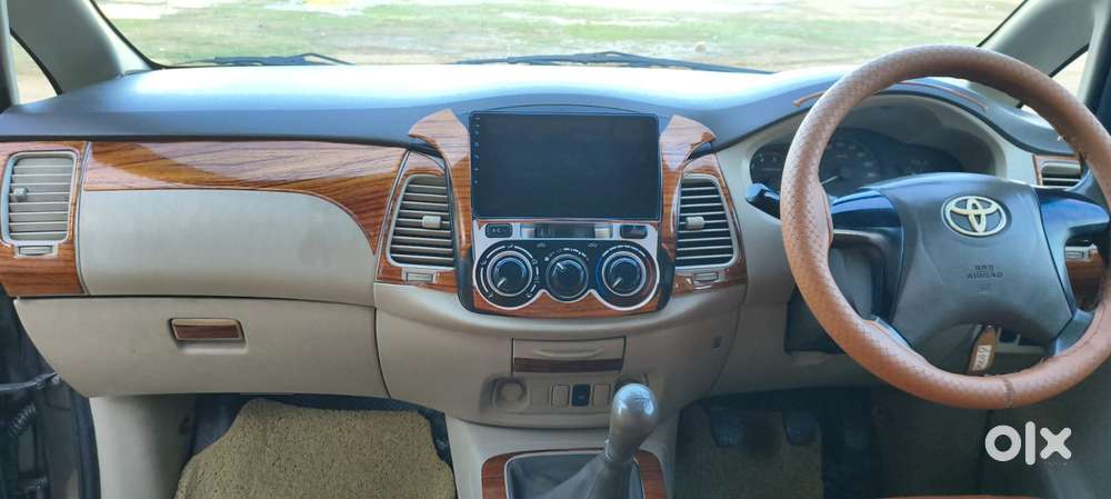 Toyota Innova 2.5 G (diesel) 8 Seater, 2012, Diesel