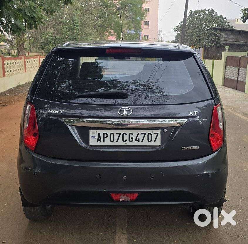 Tata Bolt Revotron Xt, 2015, Petrol