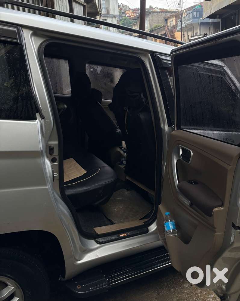 Mahindra Tuv 300 2015 Diesel Good Condition