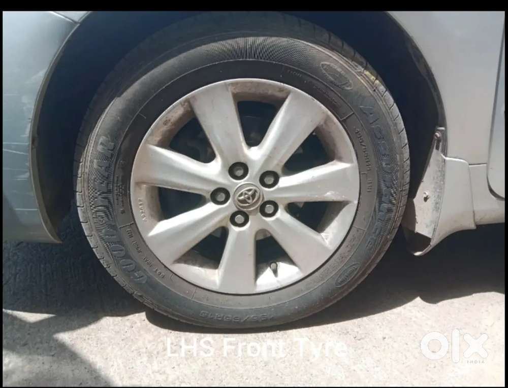 Toyota Corolla Altis 2011 Manual Petrol