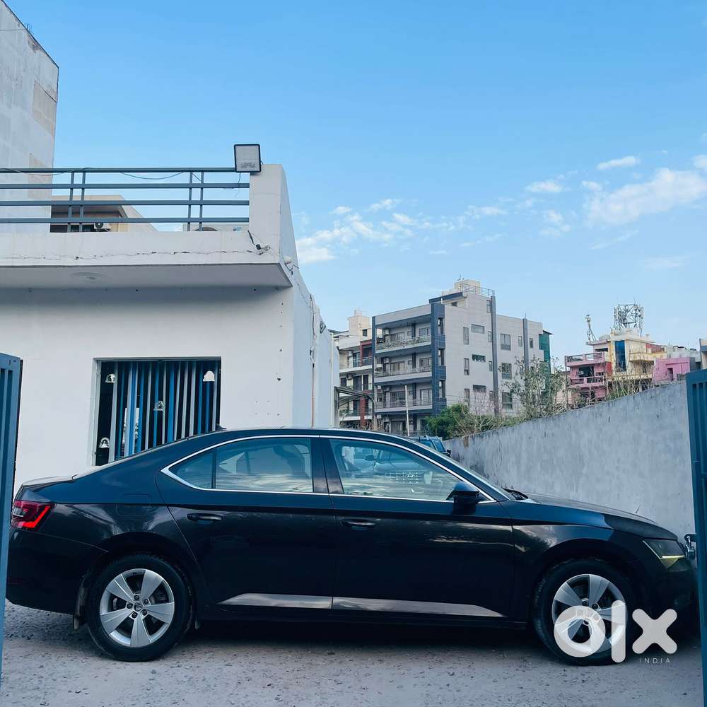 Skoda Superb Style 1.8 Tsi At, 2017, Petrol