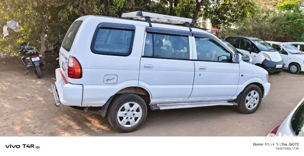 Chevrolet Tavera 2013 Diesel 18000 Km Driven