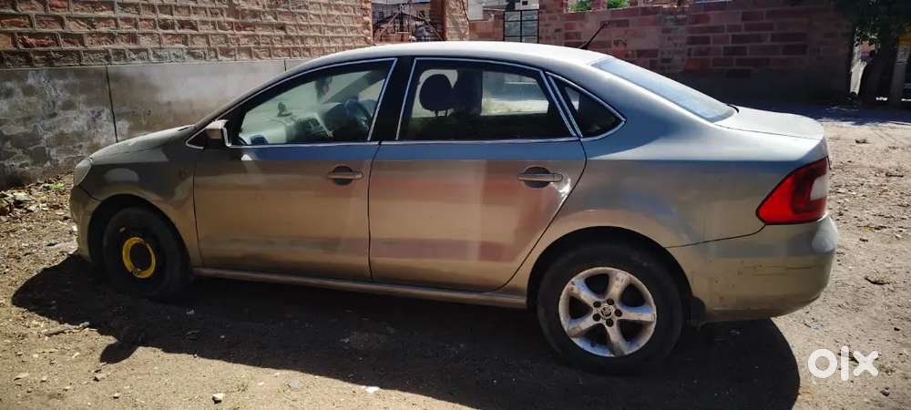 Skoda Rapid Tsi Active 2015