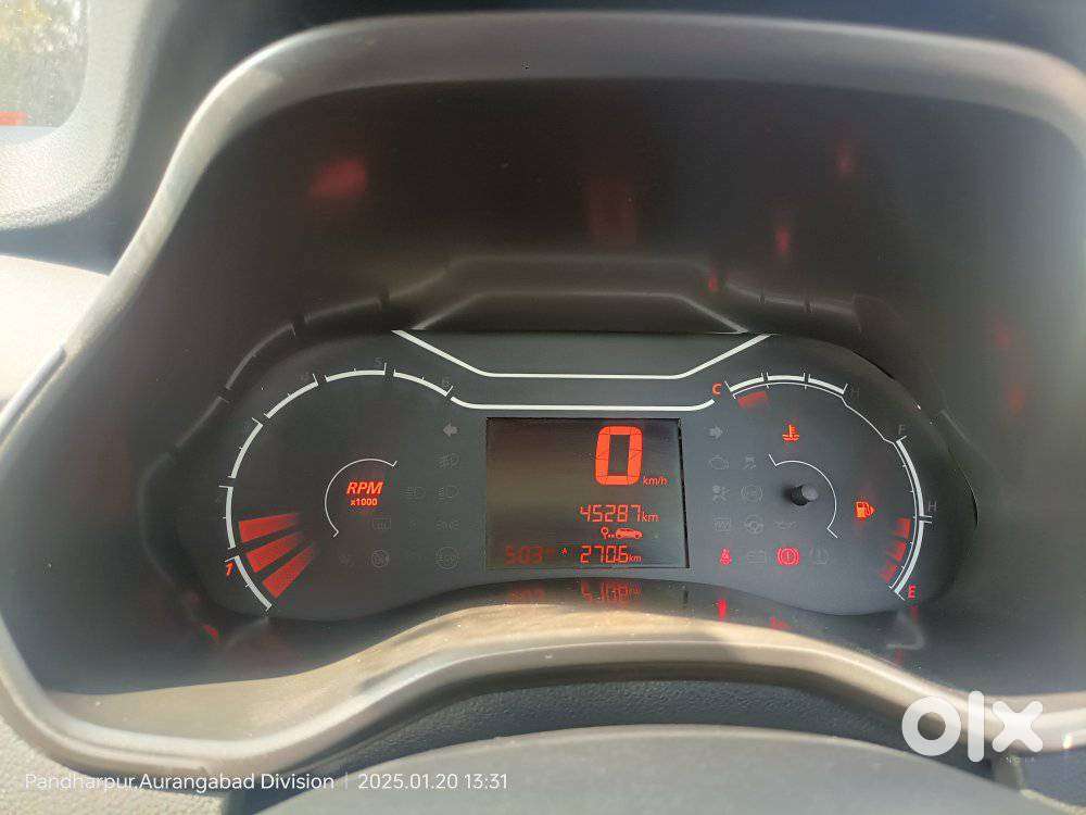 Renault Triber 1.0 Rxe, 2021, Petrol